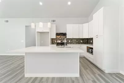 11915 Carson, Balch Springs, TX 75180 - Photo 5