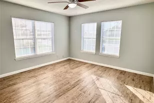 202 N Riverside Dr, Fort Worth, TX 76111 - Photo 17