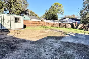 202 N Riverside Dr, Fort Worth, TX 76111 - Photo 25