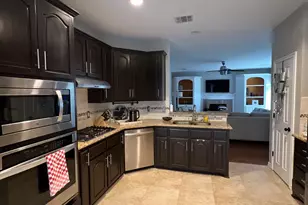 8404 Hillendale Dr, Plano, TX 75025 - Photo 3