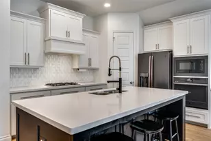 317 Foxthorne Way, Little Elm, TX 75068 - Photo 13