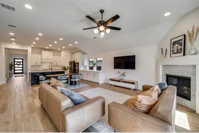 317 Foxthorne Way, Little Elm, TX 75068 - Photo 7