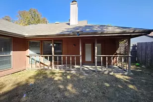 404 Lemon Dr, Arlington, TX 76018 - Photo 17