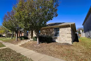 1941 Indian Lilac Dr, Lancaster, TX 75146 - Photo 3