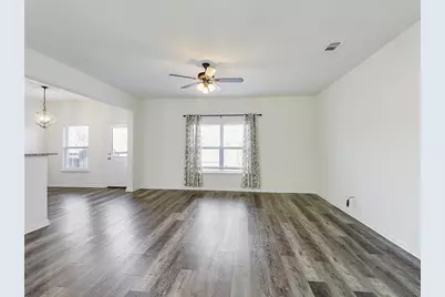 1402 Englemann Drive, Princeton, TX 75407 - Photo 5