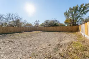 1321 Friendship Dr, Dallas, TX 75217 - Photo 23