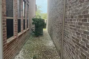 6655 DeLeon St, Irving, TX 75039 - Photo 9