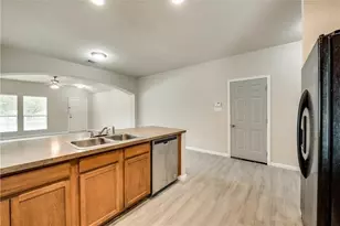 952 Bentwood Trail, Grand Prairie, TX 75052 - Photo 9