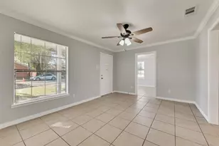 205 E Marguerita Dr, Garland, TX 75040 - Photo 3