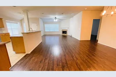 8209 Macgregor Drive, Arlington, TX 76002 - Photo 3