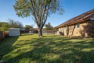 832 Foxwood Pl, Lewisville, TX 75067 - Photo 27