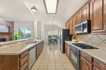 12811 Greenhaven Drive, Frisco, TX 75035 - Photo 11