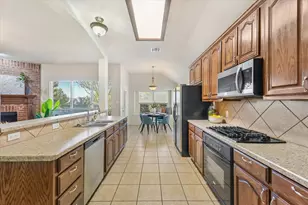 12811 Greenhaven Dr, Frisco, TX 75035 - Photo 11