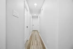 214 W Madison St, Hillsboro, TX 76645 - Photo 5