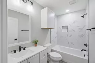 214 W Madison St, Hillsboro, TX 76645 - Photo 7