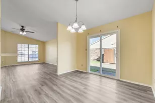 134 London Ln, Glenn Heights, TX 75154 - Photo 9