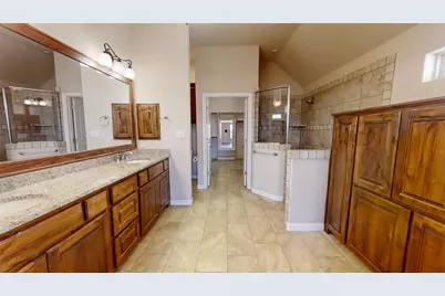 2918 Willow Ridge Circle, Granbury, TX 76049 - Photo 17