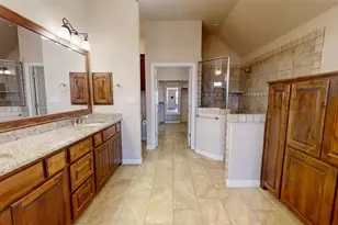 2918 Willow Ridge Cir, Granbury, TX 76049 - Photo 17