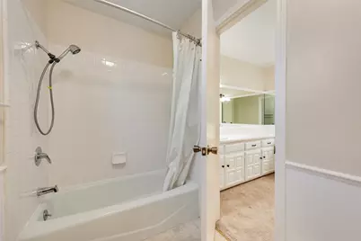 1719 Autumn Lane, Arlington, TX 76012 - Photo 31