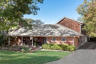 1719 Autumn Ln, Arlington, TX 76012 - Photo 3