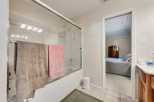 1719 Autumn Ln, Arlington, TX 76012 - Photo 21