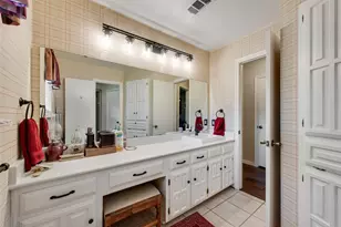 1719 Autumn Ln, Arlington, TX 76012 - Photo 23