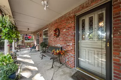 1719 Autumn Lane, Arlington, TX 76012 - Photo 5