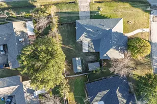 2500 Burnett Dr, Greenville, TX 75402 - Photo 9