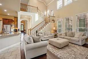 1001 Vineyard Dr, Euless, TX 76039 - Photo 7