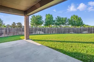 1001 Vineyard Dr, Euless, TX 76039 - Photo 37