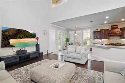 1001 Vineyard Drive, Euless, TX 76039 - Photo 11