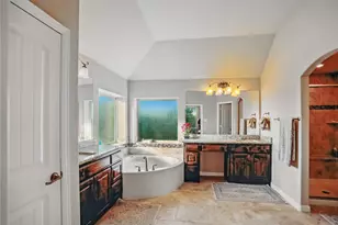 1001 Vineyard Dr, Euless, TX 76039 - Photo 25