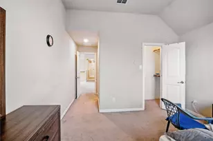 1001 Vineyard Dr, Euless, TX 76039 - Photo 31