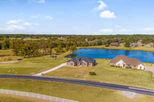 23690 Champion Dr, Lindale, TX 75771 - Photo 29