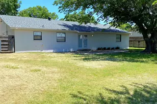 329 Linda Dr, Burleson, TX 76028 - Photo 21