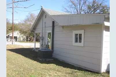 1200 S Wine Street, Gainesville, TX 76240 - Photo 3