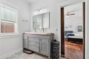 2844 S Adams St, Fort Worth, TX 76110 - Photo 13