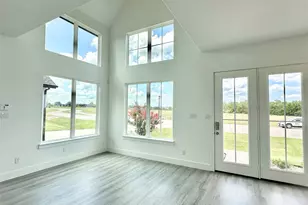 1432 Bluebonnet Blvd, Gainesville, TX 76240 - Photo 9