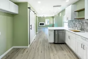 1506 Hickory St, Grand Prairie, TX 75050 - Photo 7