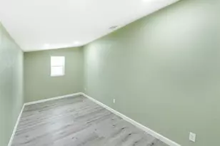 1506 Hickory St, Grand Prairie, TX 75050 - Photo 9