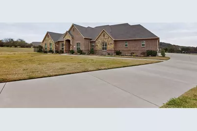 2416 Sweeping Meadows Lane, Cedar Hill, TX 75104 - Photo 3