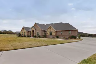 2416 Sweeping Meadows Ln, Cedar Hill, TX 75104 - Photo 3