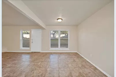 4807 Crestmont Court, Arlington, TX 76017 - Photo 9