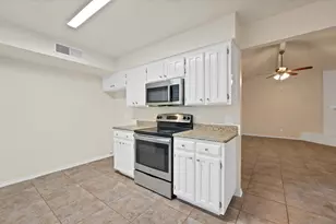 4807 Crestmont Ct, Arlington, TX 76017 - Photo 13