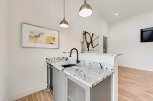 6411 Royal Ln, Dallas, TX 75230 - Photo 11