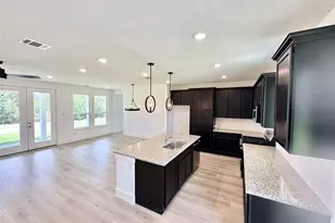 1355 Orange Blossom Ct, Gainesville, TX 76240 - Photo 5