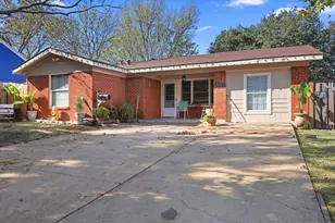 3404 Livingston Ave, Fort Worth, TX 76110 - Photo 3