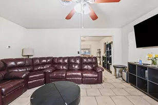 3404 Livingston Ave, Fort Worth, TX 76110 - Photo 9