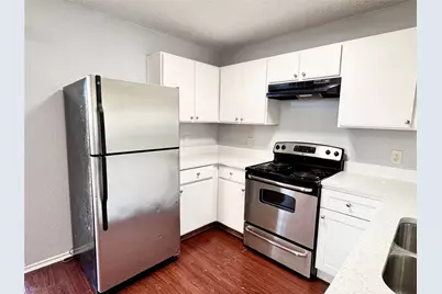 6723 Ambercrest Drive, Arlington, TX 76002 - Photo 7