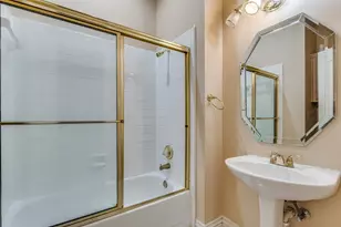 2436 Clear Creek Ct, Cedar Hill, TX 75104 - Photo 17